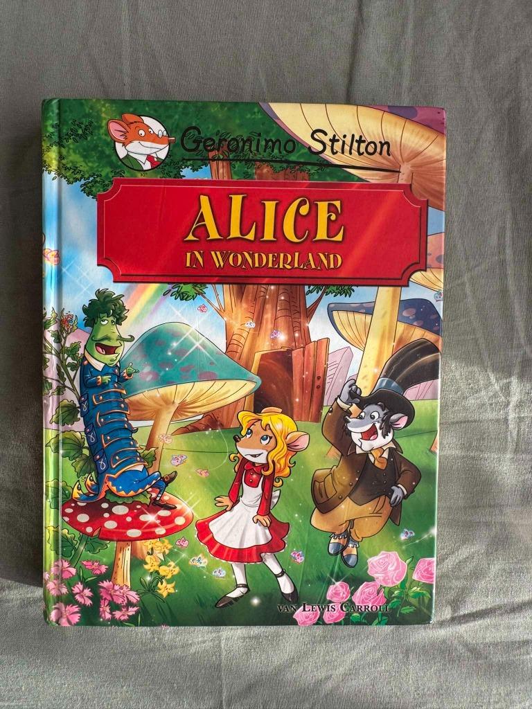 Geronimo Stilton - Alice in Wonderland, Boeken, Kinderboeken | Jeugd | 10 tot 12 jaar, Ophalen of Verzenden, Zo goed als nieuw