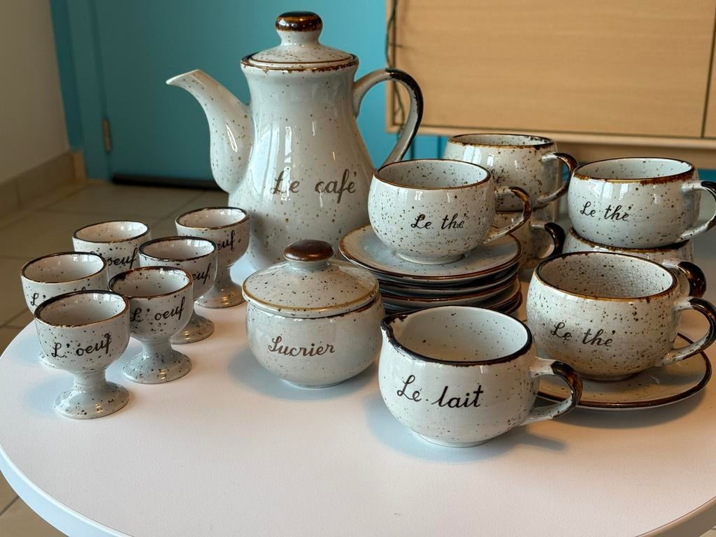 Service en gres de Guyane cafetière tasses coquetiers, Antiquités & Art, Enlèvement