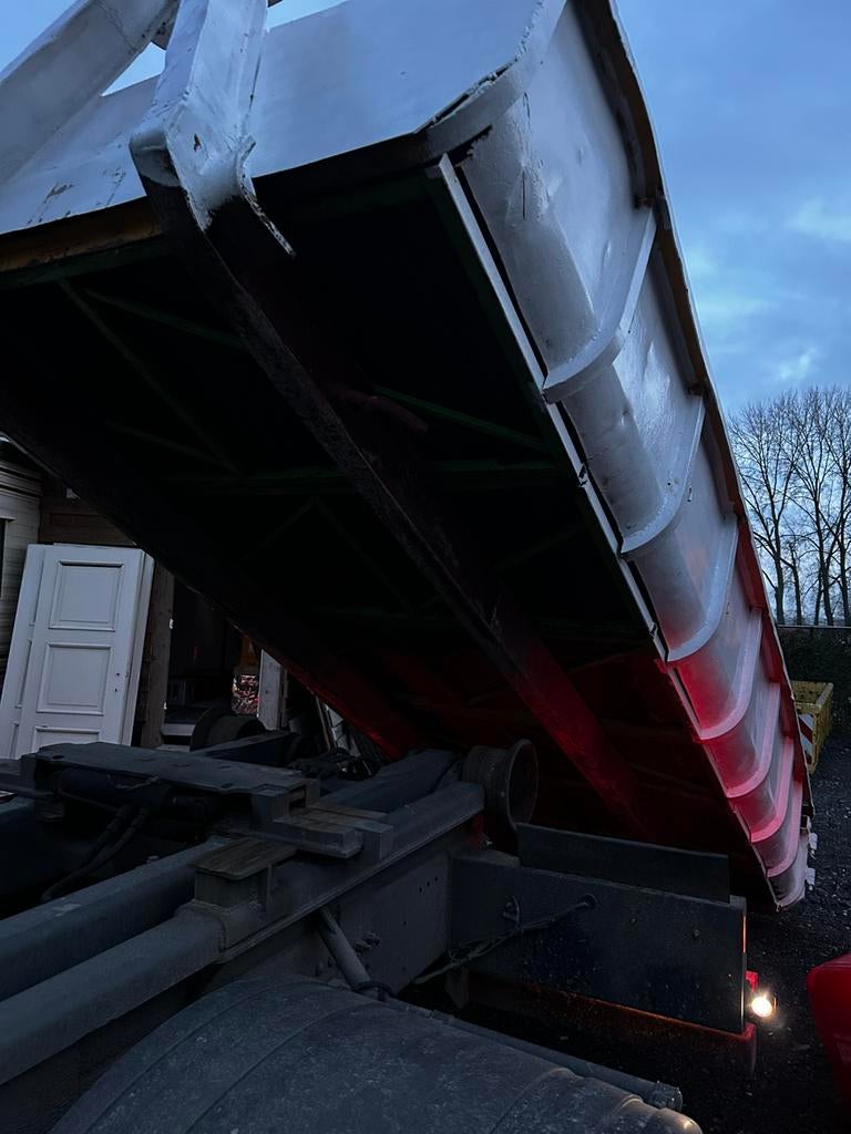 Haakarm container, Enlèvement