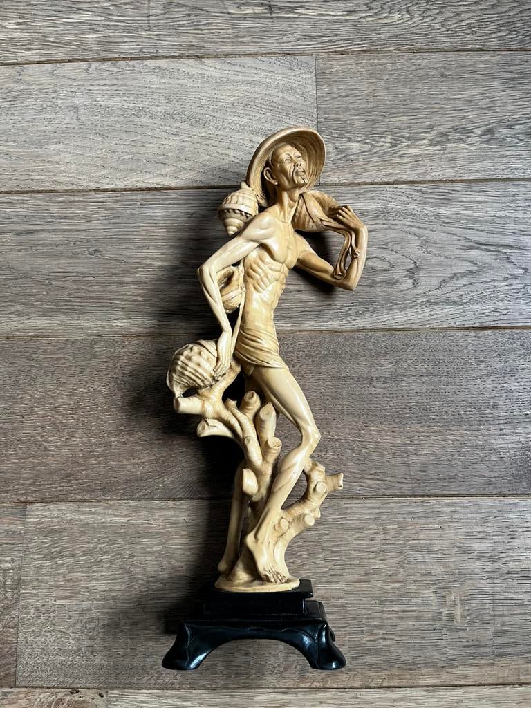 Statue pecheur chinois en resine, Enlèvement ou Envoi, Comme neuf