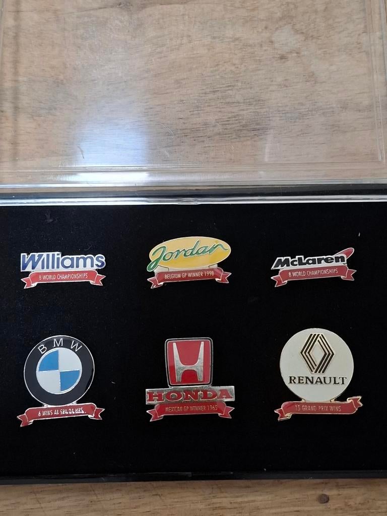 ​Rare Coffret de 6 Pin's F1 & Sports Mécaniques (1990), Verzamelen, Ophalen of Verzenden, Zo goed als nieuw, Auto's