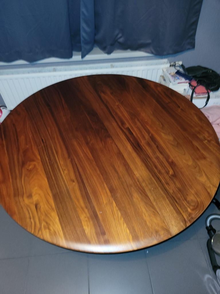 Tafelblad, Enlèvement, Rond
