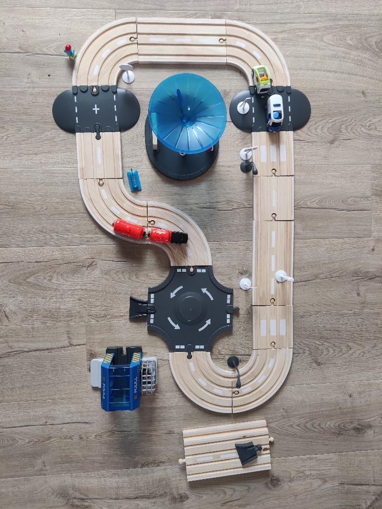 Houten autobaan met accessoires, Ophalen, Gebruikt, Rij- of Hobbelspeelgoed