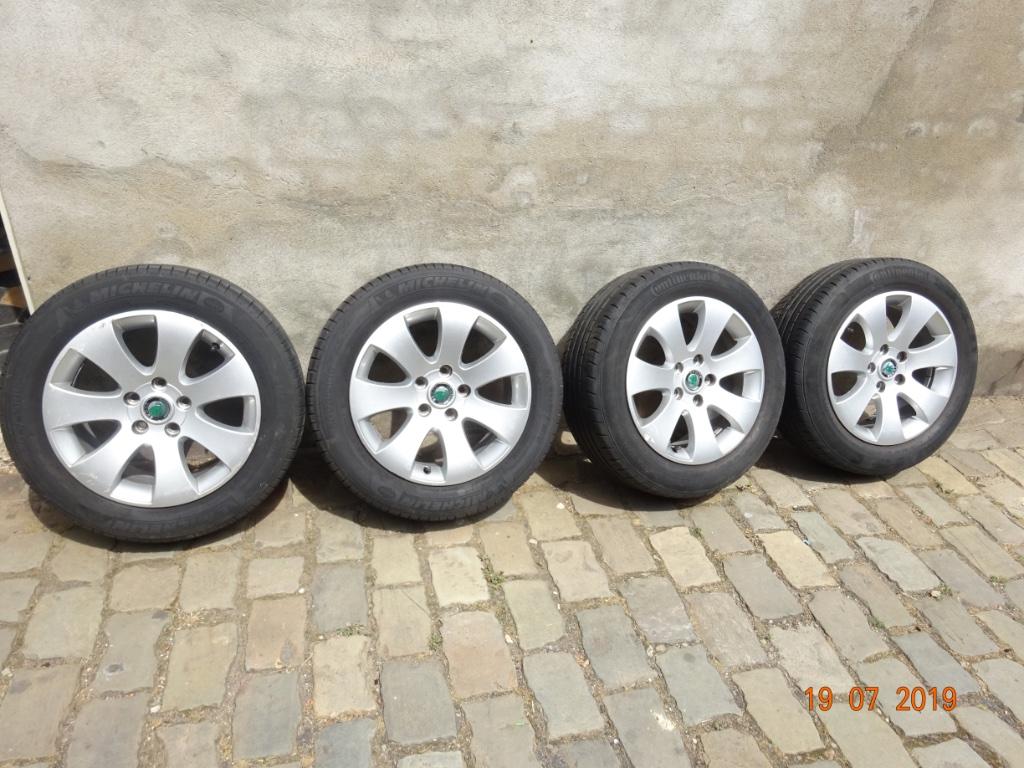 ZOMERBANDEN OP ALUMINIUM VELGEN, Auto-onderdelen, Banden en Velgen, Ophalen, Gebruikt, 16 inch, 205 mm