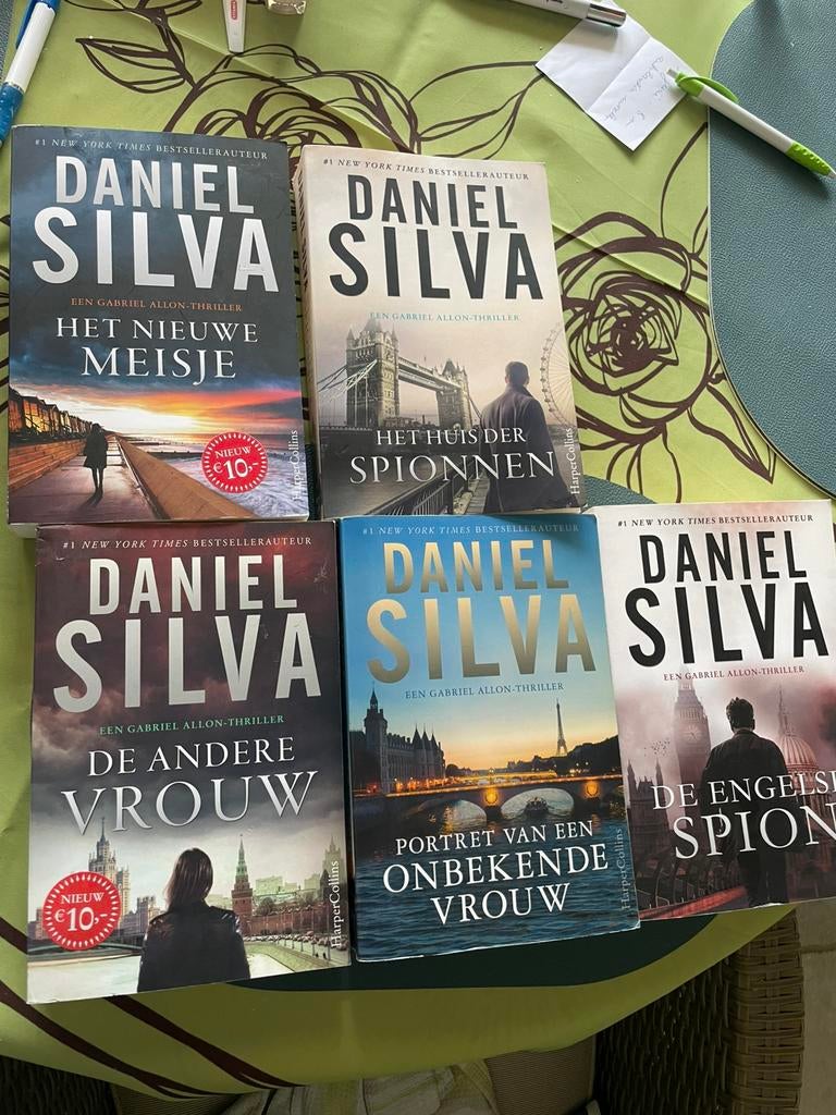 Daniel Silva, Boeken, Ophalen of Verzenden, Gelezen