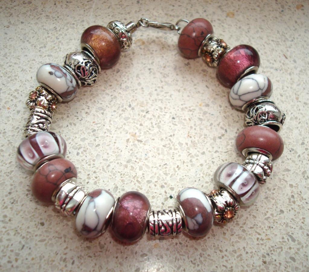 Leren armband met 22 bedels - maat naar wens, Verzenden, Nieuw, Leer, Met bedels of kralen