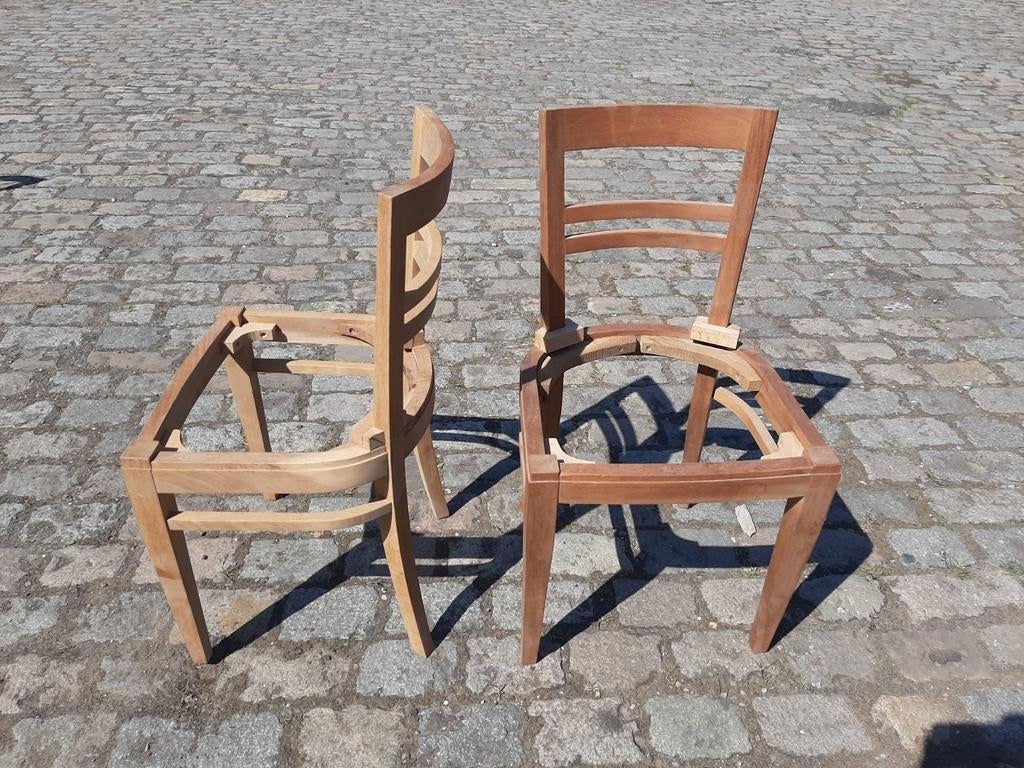 Carcasses de chaises à garnir