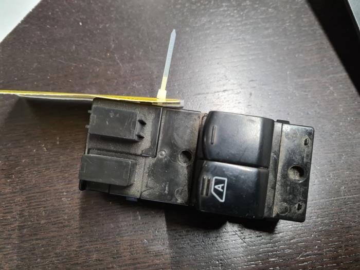 Elektrisch Raam Schakelaar van een Nissan NV200, Auto-onderdelen, Ophalen of Verzenden, 3 maanden garantie, Gebruikt, Nissan