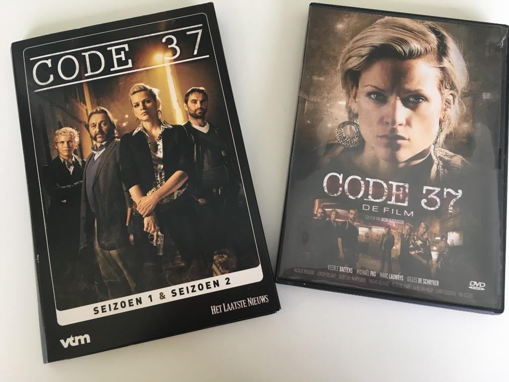 CODE 37 seizoen 1 & 2 + de film, Cd's en Dvd's, Dvd's | Tv en Series, Vanaf 16 jaar, Ophalen of Verzenden, Zo goed als nieuw, Thriller