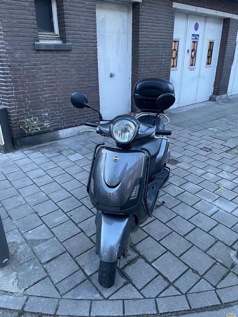 Sym fiddle, Fietsen en Brommers, Ophalen, Klasse A (25 km/u), Zo goed als nieuw, Fiddle