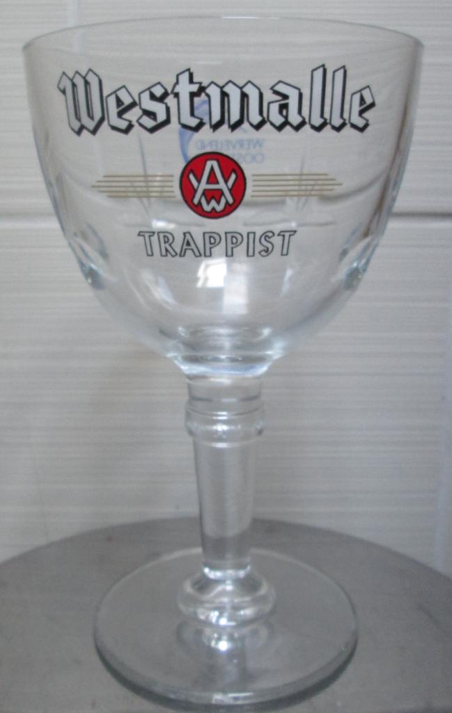 Mooi Westmalle-glas met de vermelding 'Wervelend Oostmalle', Verzamelen, Ophalen of Verzenden, Gebruikt, Glas of Glazen, Overige merken