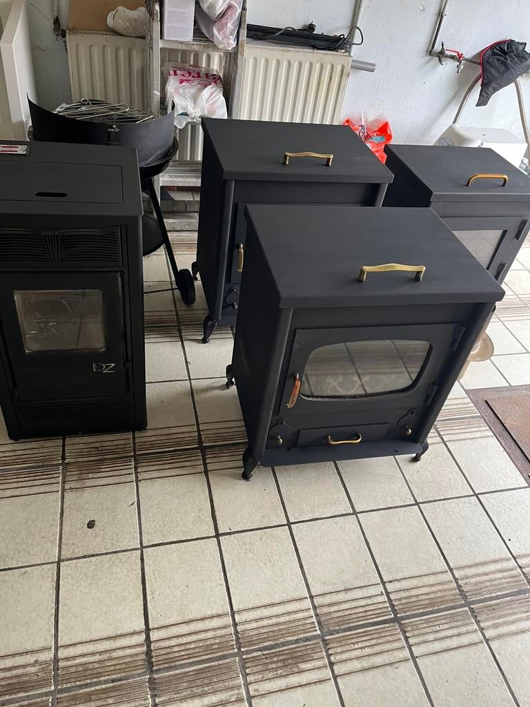 Poele a bois et un a pellet, Maison & Meubles, Poêles, Enlèvement ou Envoi, Comme neuf, Bois