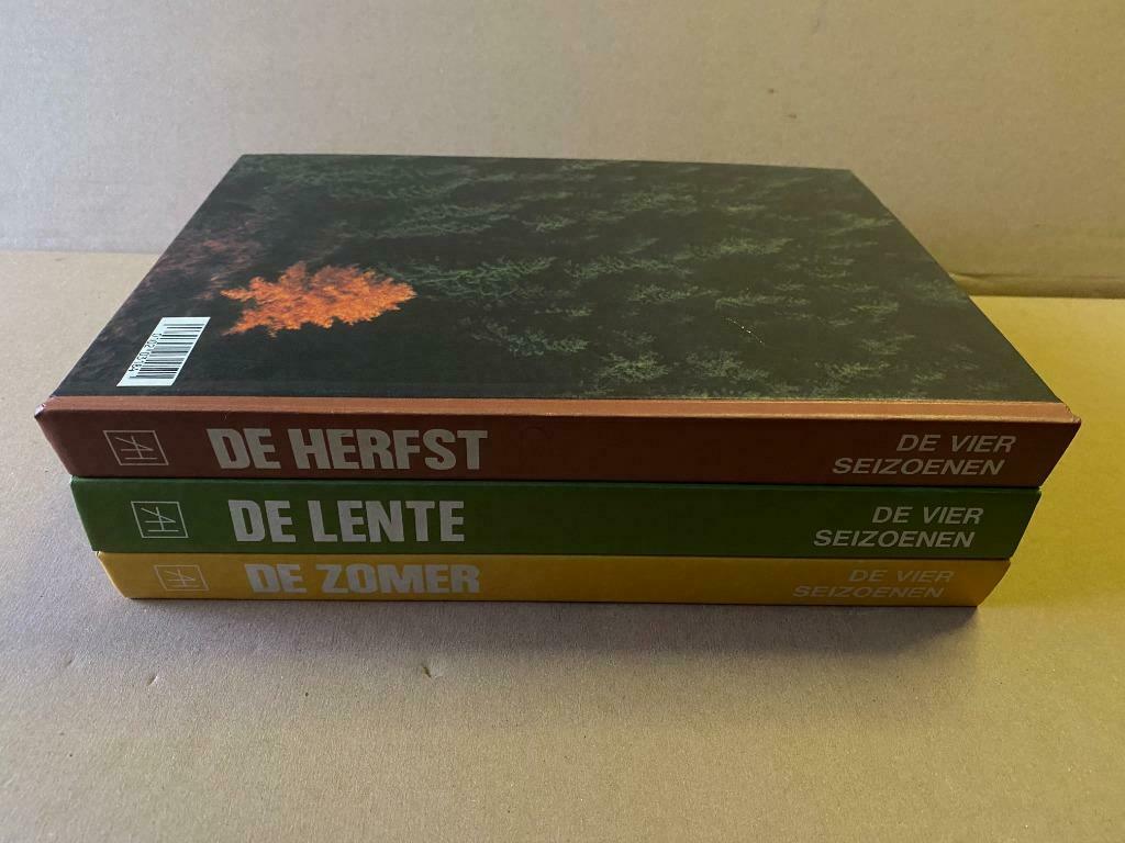 Artis Historia "De 4 seizoenen" 3 boeken, Boeken, Ophalen of Verzenden, Zo goed als nieuw, Plaatjesalbum