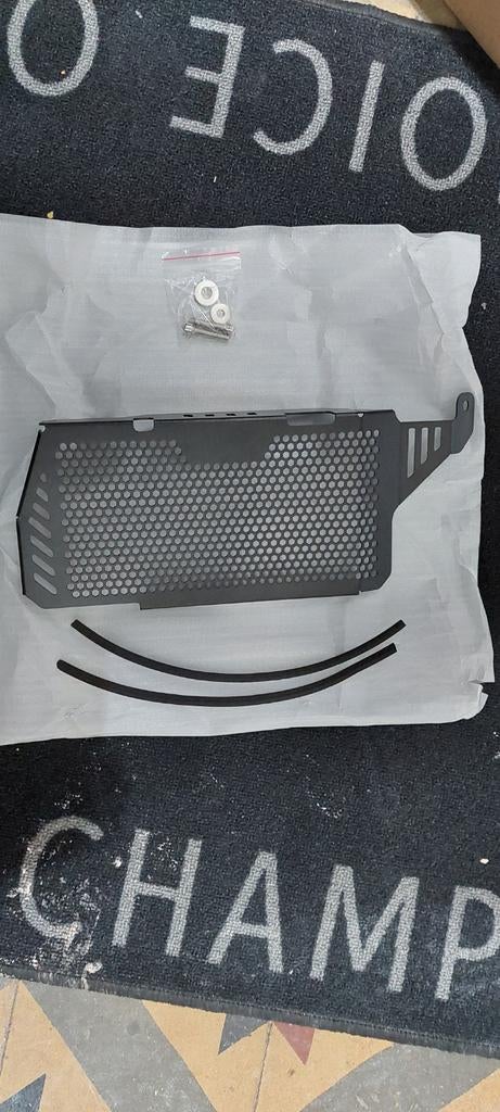 Honda CRF300L radiatorrooster, Ophalen