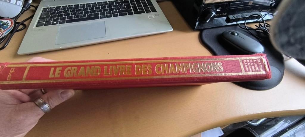 livre le grand livre des champignons dr.p.viani, Livres, Enlèvement ou Envoi, Utilisé