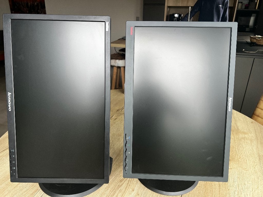 Lenovo ThinkVision 2X, Computers en Software, Monitoren, Ophalen, Gebruikt, HDMI, In hoogte verstelbaar