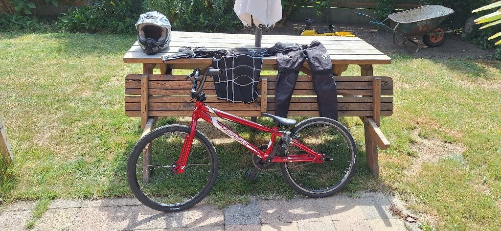 Race BMX + volledige uitrusting voor 7-jarige, Fietsen en Brommers, Ophalen, 20 tot 24 inch, Inspyre, Aluminium