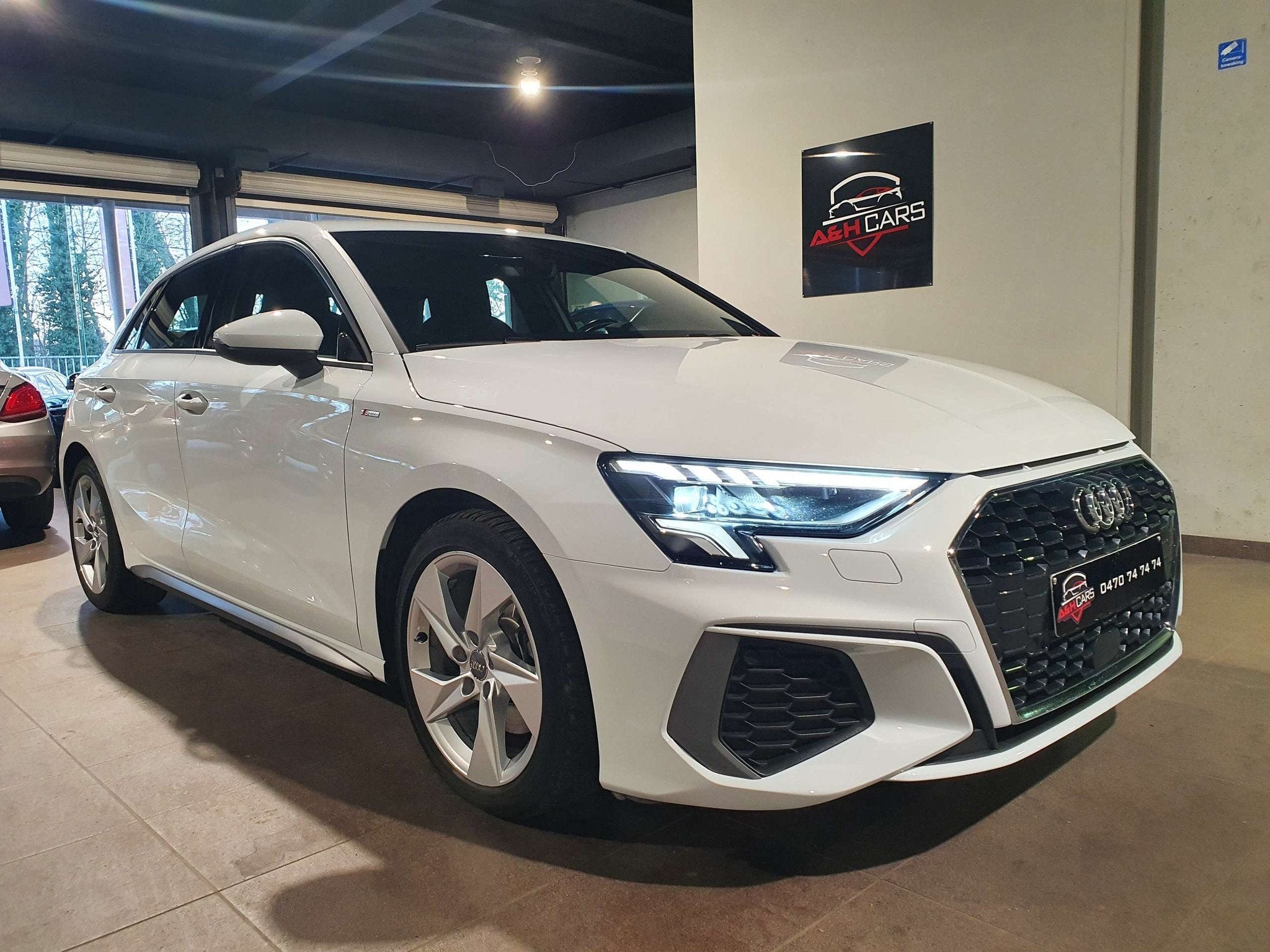 Audi A3 Sportback TDi S line tronic LED ACC 150 CH, Autos, Entreprise, Phares entièrement LED, 1968 cm³, Noir