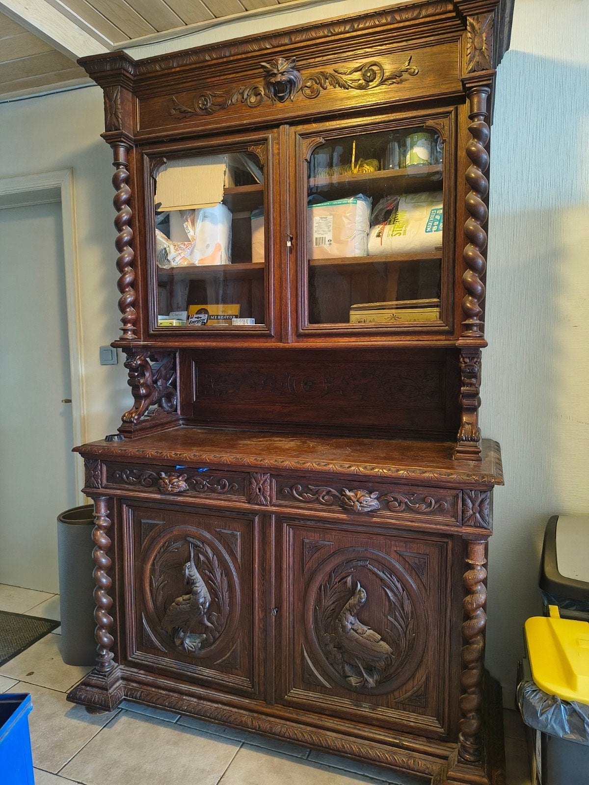 Buffetkast, Ophalen