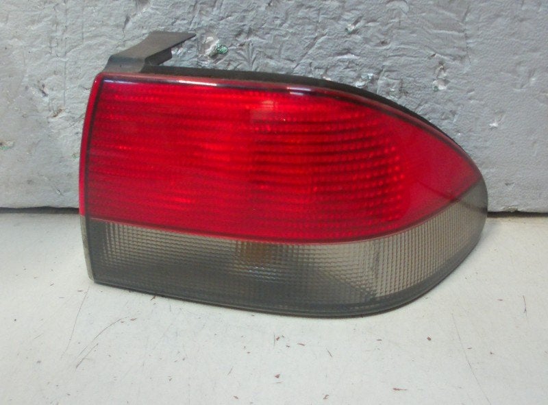 ACHTERLICHT RECHTS BUITEN buitenzijde Saab 900 II Coupé, Saab-de-info@saabgroup.com, Saab Deutschland GmbH, Saab, Gebruikt