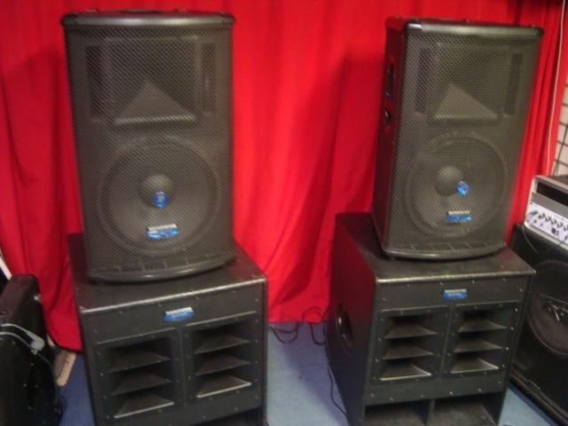 Gebruikt: Mackie complete actieve PA set, 2X TOP + 2X SUB, Ophalen, Gebruikt, 120 watt of meer, Front, Rear of Stereo speakers