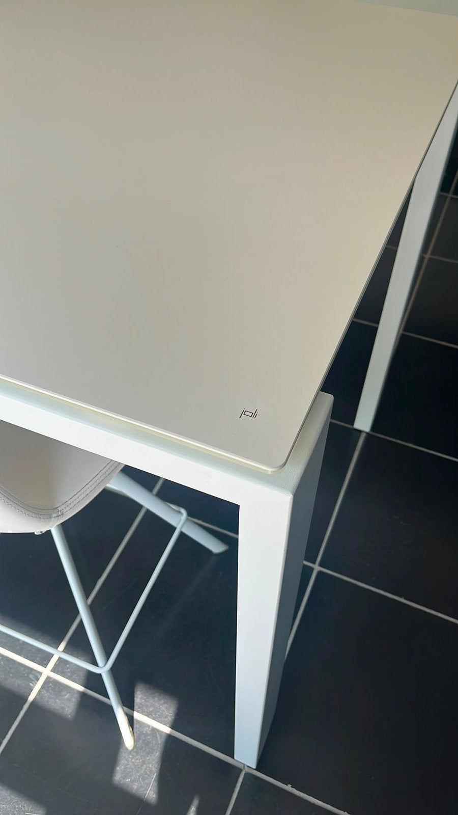 Bartafel Joli, Ophalen, Zo goed als nieuw
