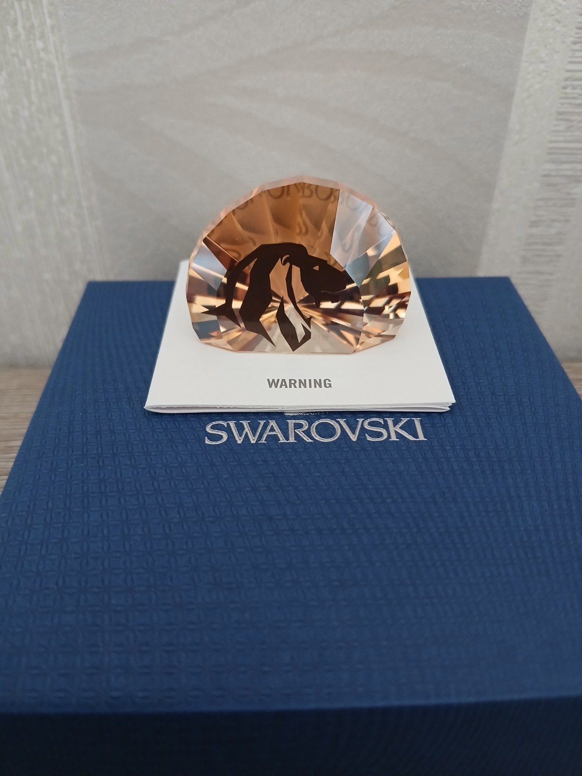 Swarovski pressed paper " leeuwenkop", Verzamelen, Ophalen, Nieuw