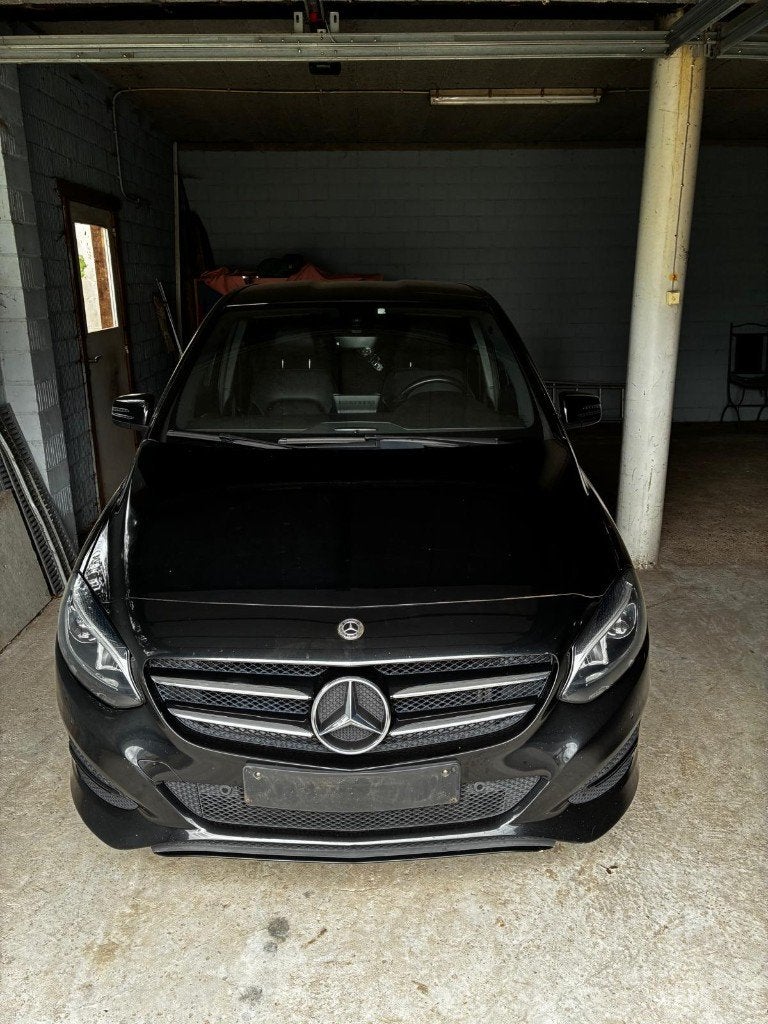MERCEDES B180 Automaat, Autos, Achat, Carnet d'entretien, Noir, 1200 kg
