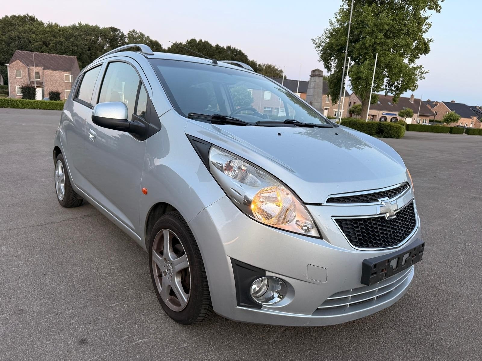 Proper en zuinige Chevrolet Spark 1.0 Benzine Met Keuring!, Achteruitrijcamera, Bedrijf, Spark, Te koop