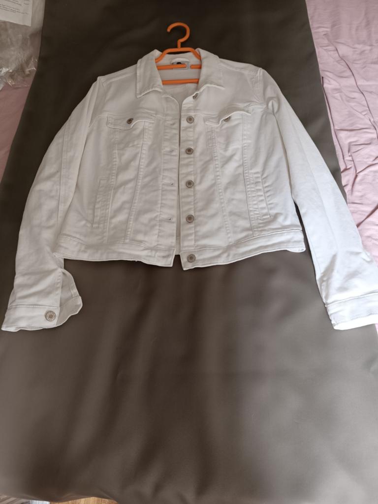 Witte jeans jasje, niet gedragen., Kleding | Dames, Overige Dameskleding, Ophalen