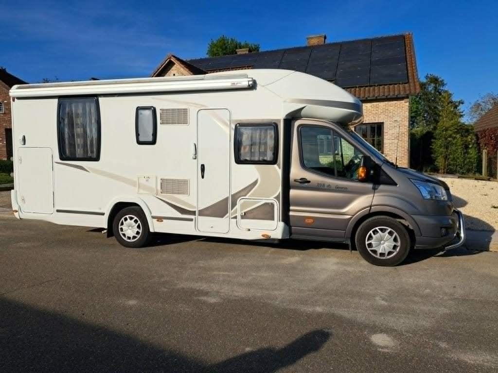 Challenger Genesis 398 EB, Caravans en Kamperen, Mobilhomes, Particulier, tot en met 4, Half-integraal, Challenger, Ford, 7 tot 8 meter