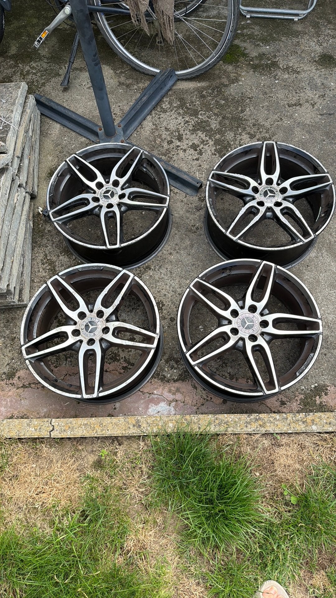 Jantes Mercedes AMG 19” – 3 bonnes + 1 à réparer, Autos : Pièces & Accessoires, Pneus & Jantes, Enlèvement, Utilisé, 19 pouces