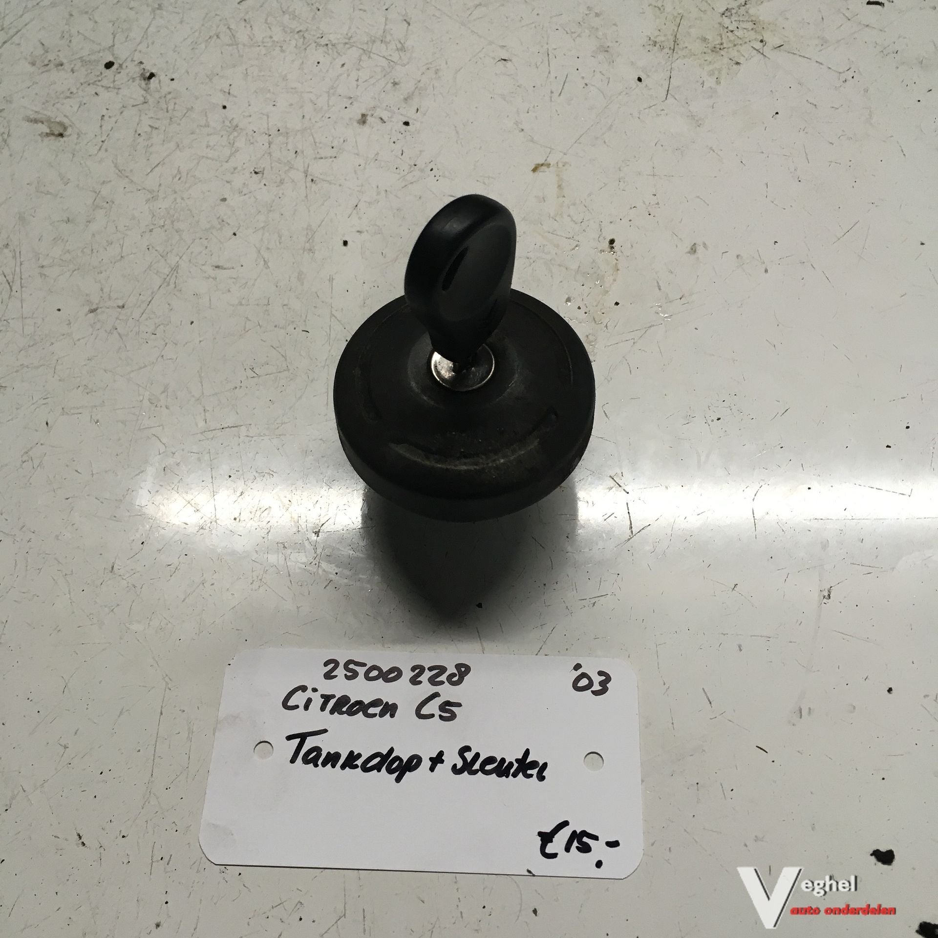 Citroen C5 Hatchback 2.0 16v 2003 2500228   Tankdop met sleu, Gebruikt, -, -, Ophalen of Verzenden