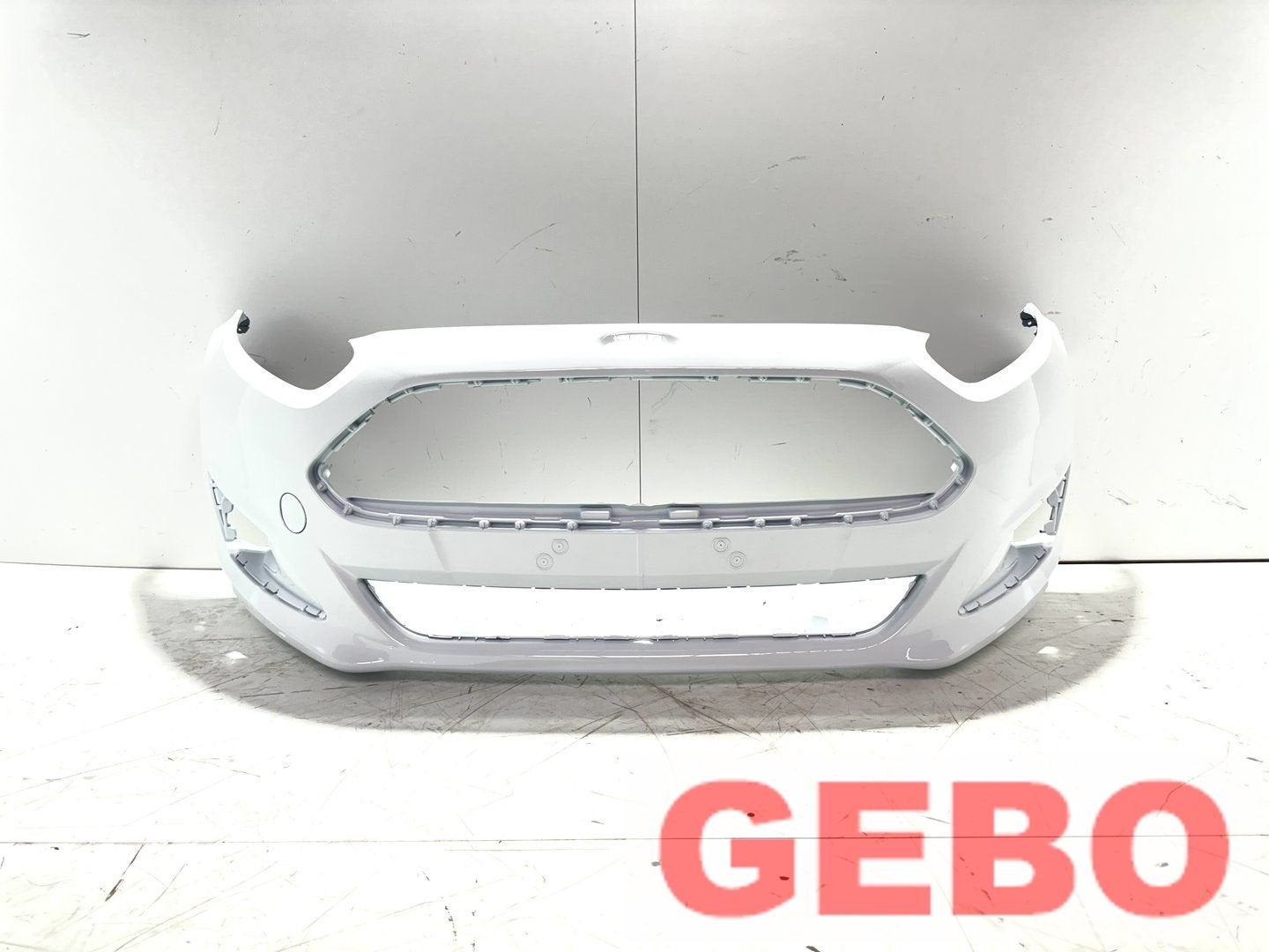 Ford Fiesta 2013/2017 voorbumper NIEUW 1814802 Frozen White, Neuf, -, Ford, -