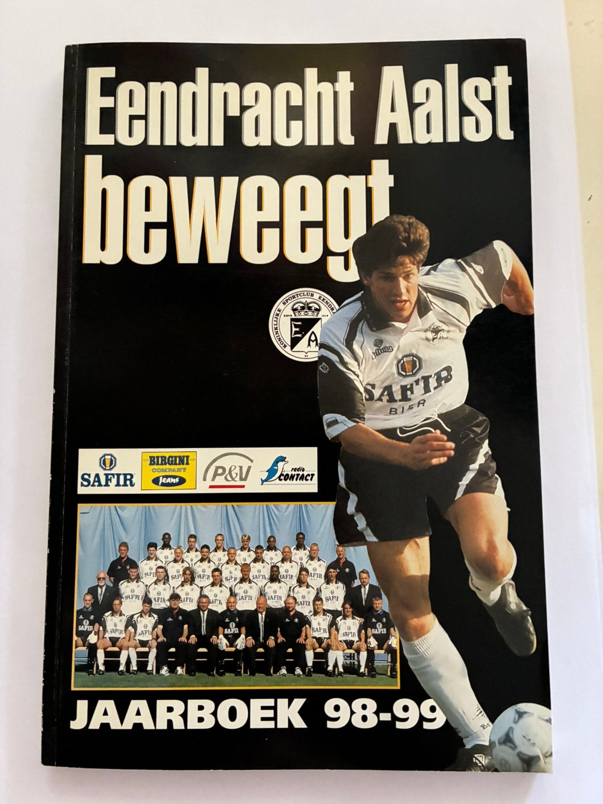 3 boeken Eendracht Aalst 97-98, 98-99, 99-00, Boeken, Ophalen of Verzenden, Gelezen, Balsport