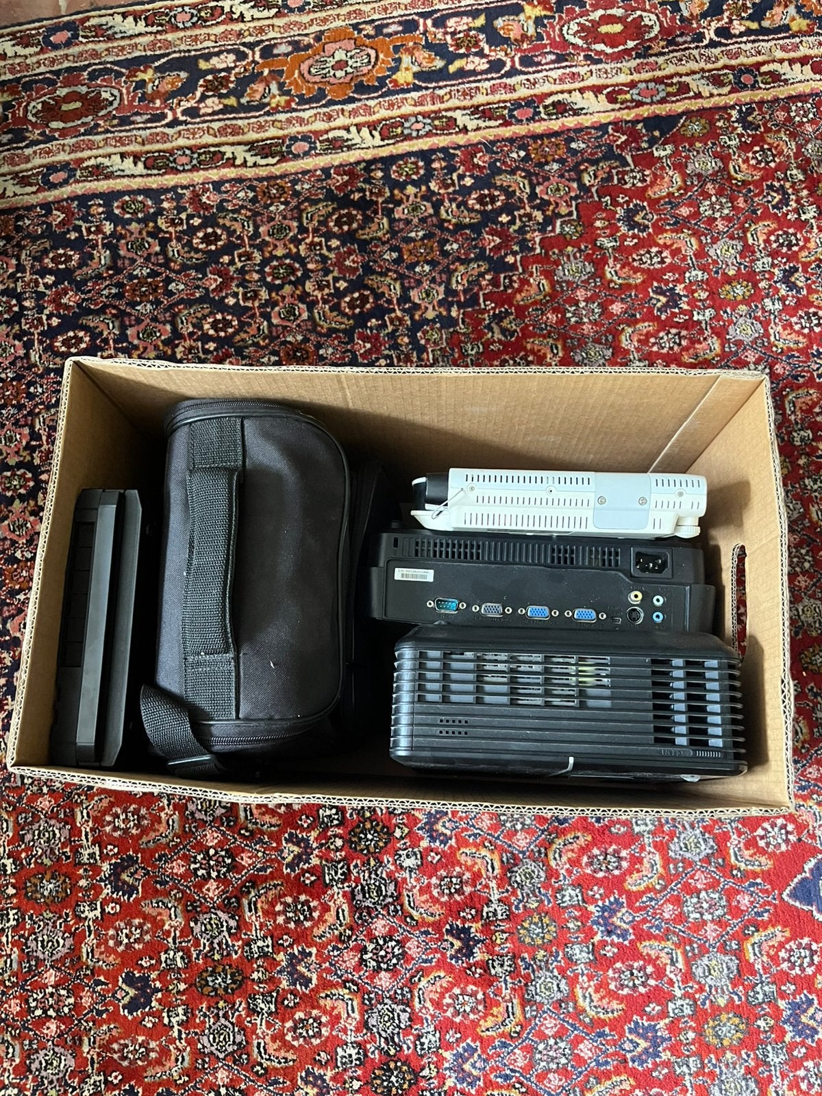 Lot van een paar biemers en een cassate speler, TV, Hi-fi & Vidéo, Projecteurs vidéo, Enlèvement