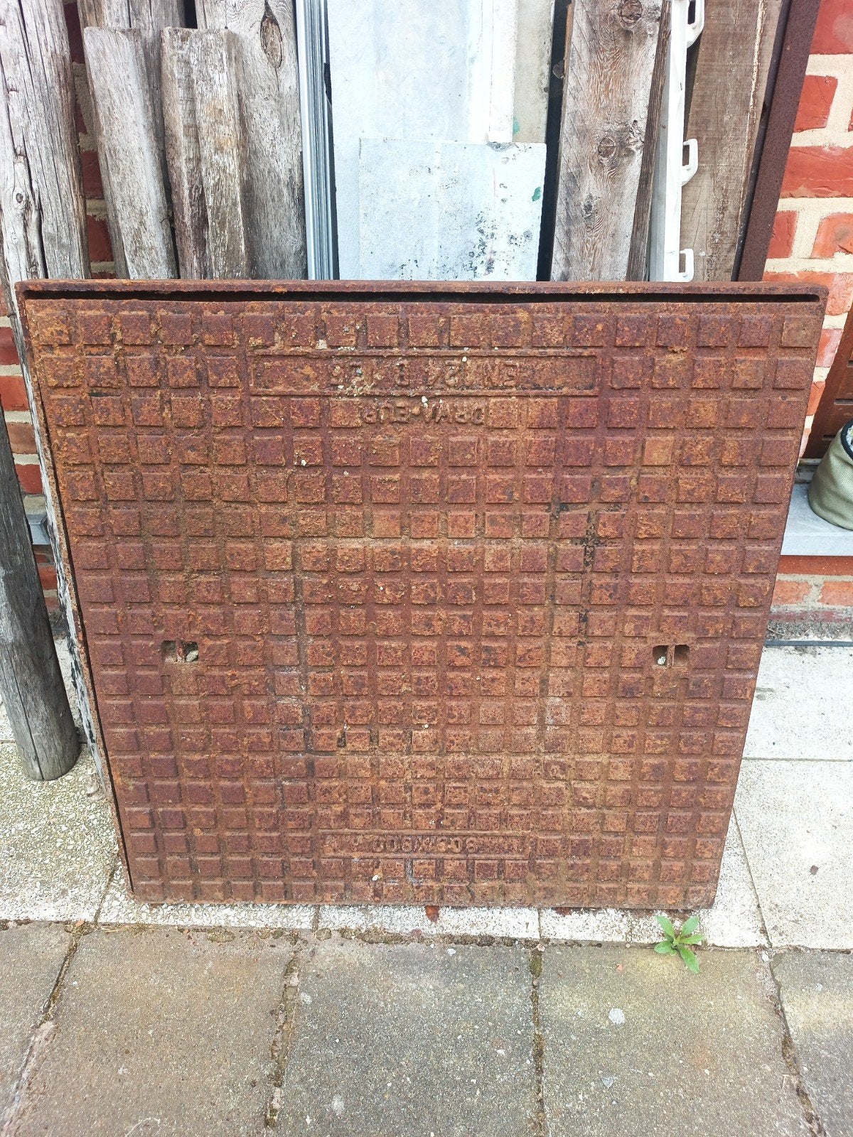 Gietijzeren putdeksel, Doe-het-zelf en Bouw, Ophalen