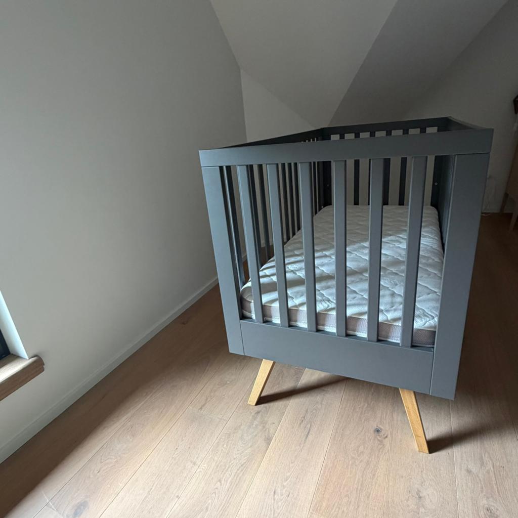 Babybed / peuterbed / meegroeibed, Kinderen en Baby's, Ophalen, Zo goed als nieuw, Ledikant
