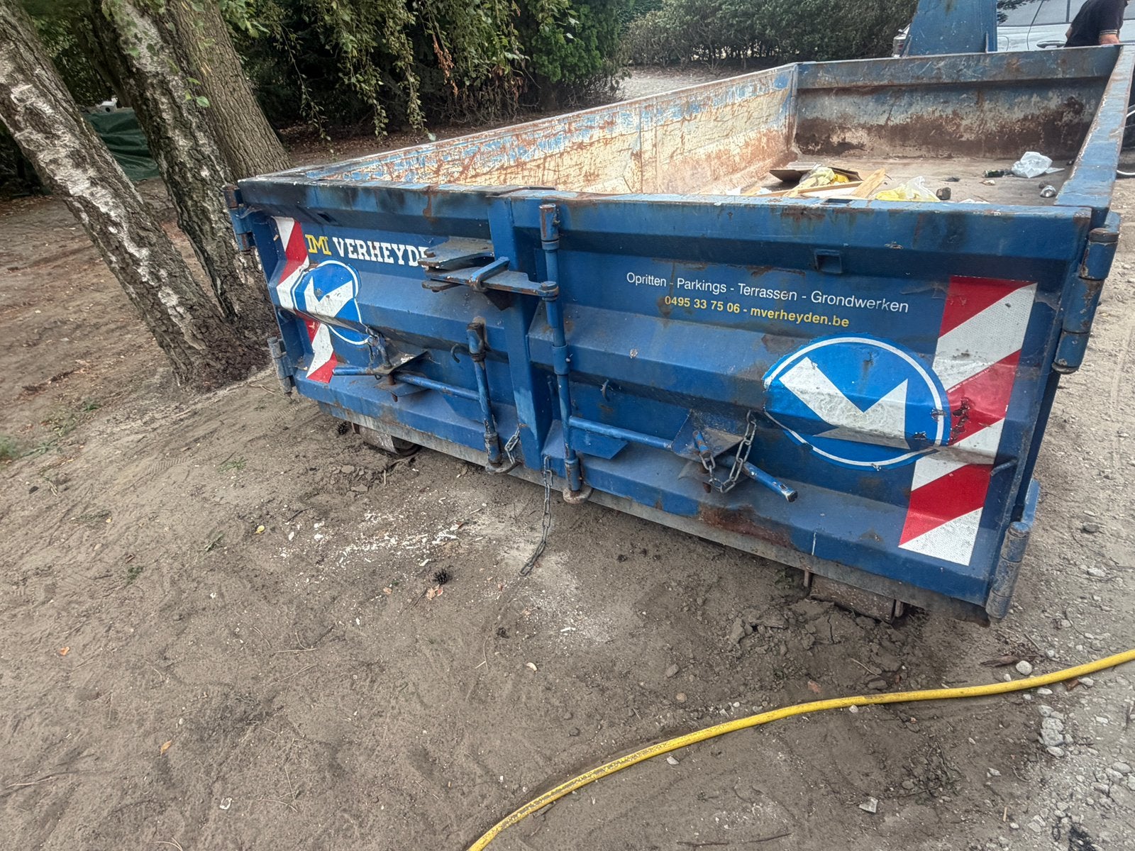 Afzet container, Ophalen, Zo goed als nieuw