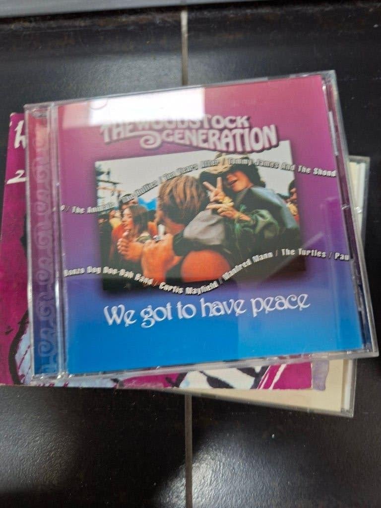 cd - various - the woodstock generation we got to have peace, CD & DVD, CD | Rock, Enlèvement ou Envoi, Comprend un livret, Comme neuf