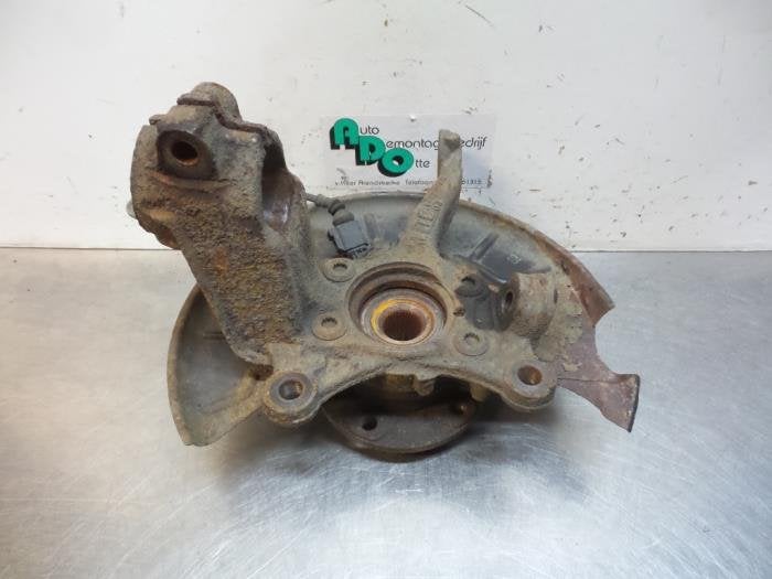 Fusee rechts-voor van een Volkswagen Golf (Golf 04-), Gebruikt, -, Volkswagen, -