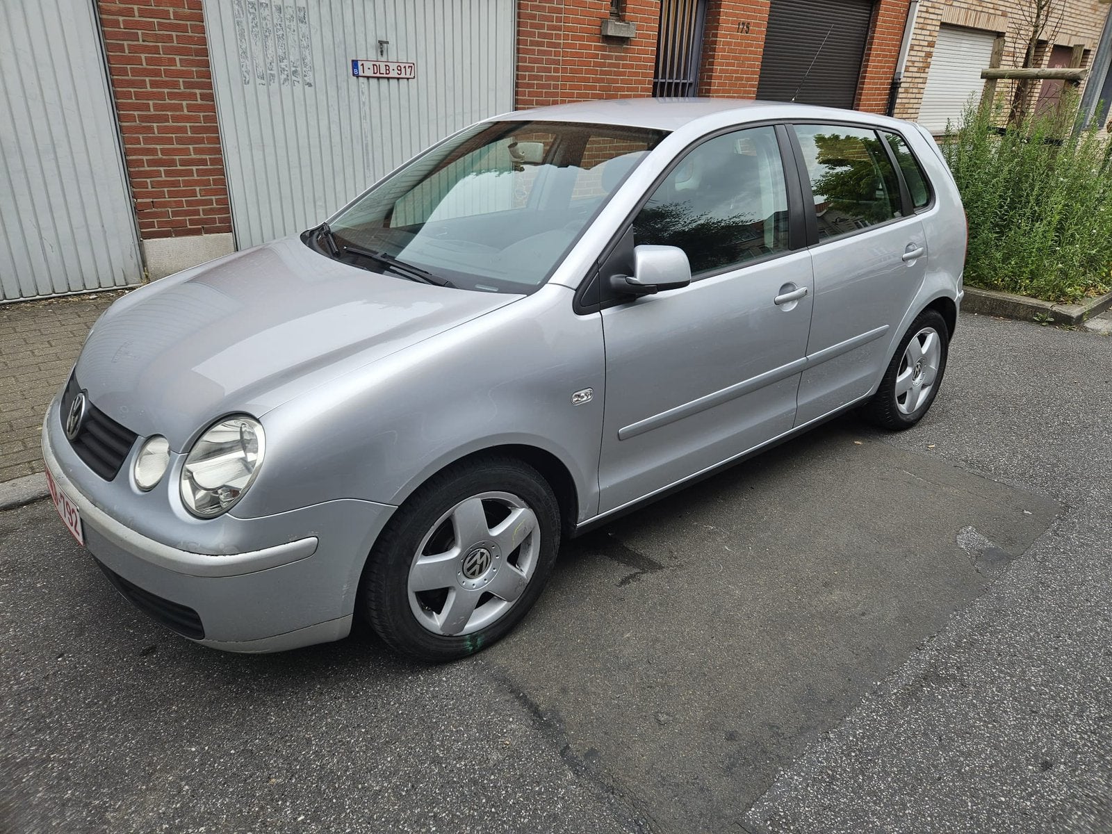 VW polo 9n 1.2l 2004 95.000km, Autos, Argent ou Gris, Achat, Boîte manuelle, 5 portes