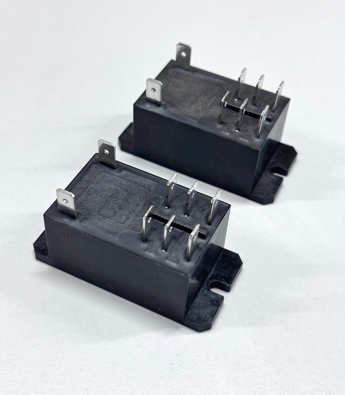 2X Hongfa HF92F-012D-2C21S Steekrelais 12V/DC wisselcontact, Hobby en Vrije tijd, Ophalen of Verzenden, Nieuw