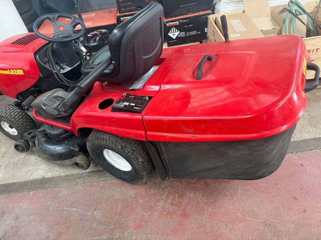 Tracteur tondeuse 20cv 650cc, Jardin & Terrasse, Lazer, Tondeuse rotative, Tondeuses à gazon à essence, Utilisé