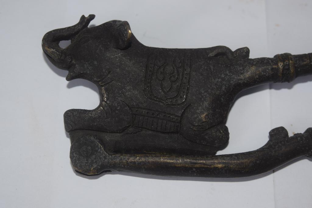 Ancien coupe noix de Bétel, Envoi, Bronze