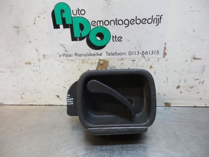Poignée portière arrière camionnette d'un Volkswagen Cadd, Volkswagen, -, 3 mois de garantie, Utilisé