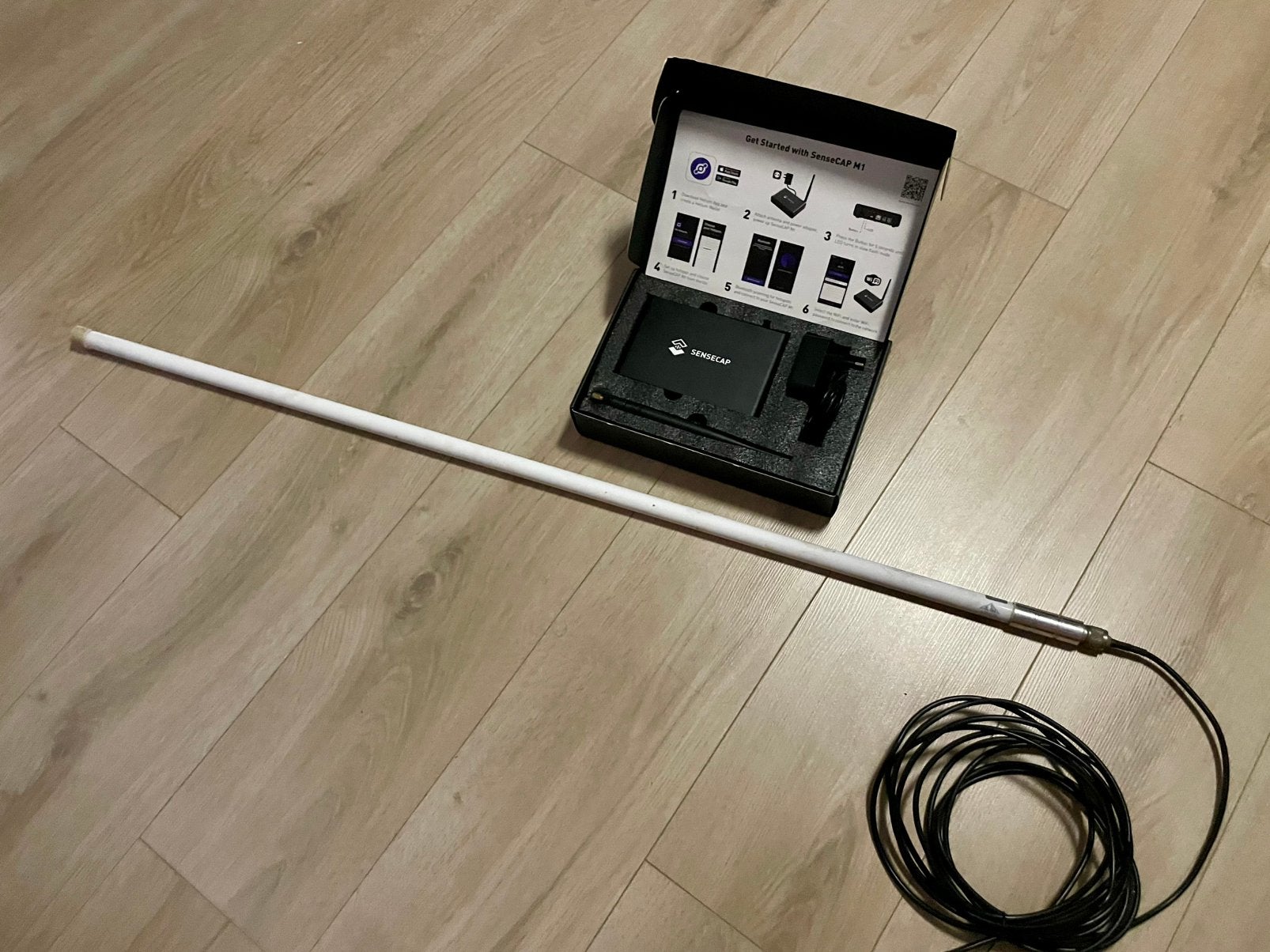 Sensecap M1 Helium miner met 8dbi antenne, Ophalen, Zo goed als nieuw, Antenne