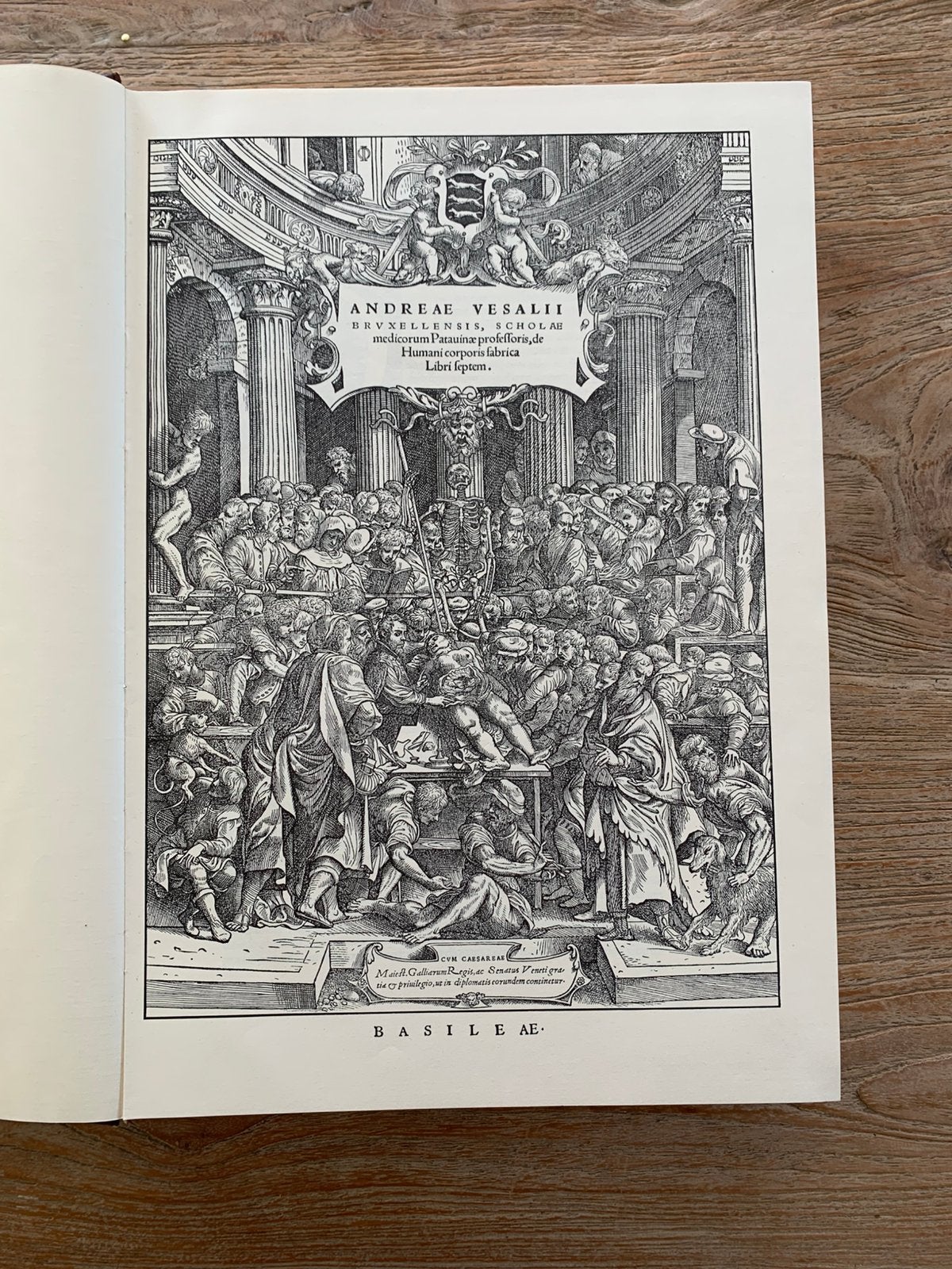 De humani corporis fabrika boek, Enlèvement