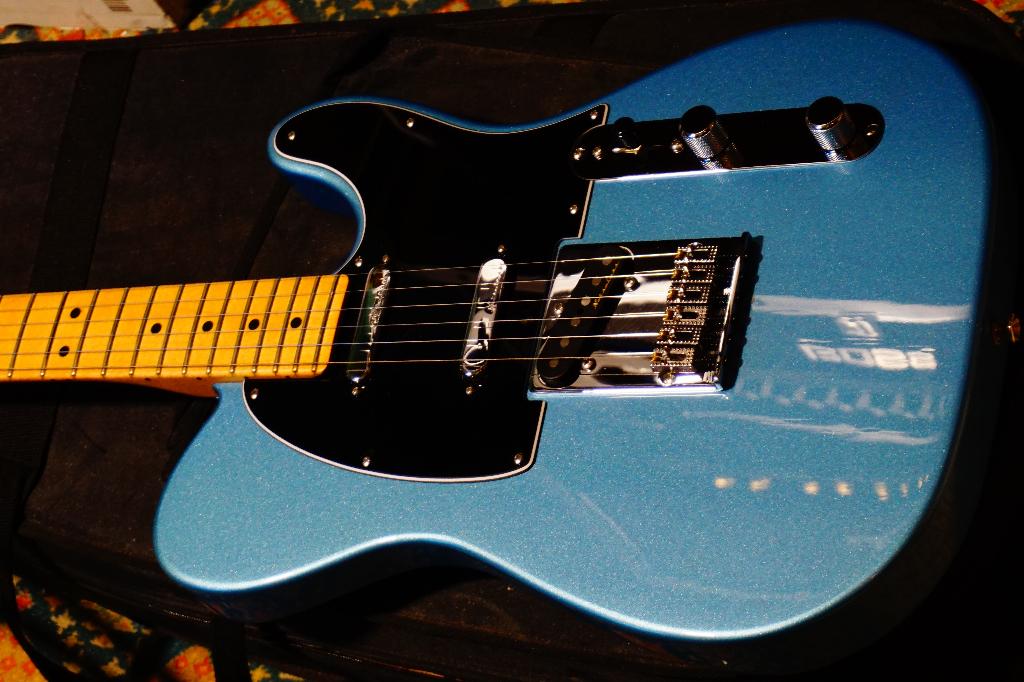 FENDER TELE de LUXE double F Opal, Musique & Instruments, Instruments à corde | Guitares | Électriques, Enlèvement, Comme neuf