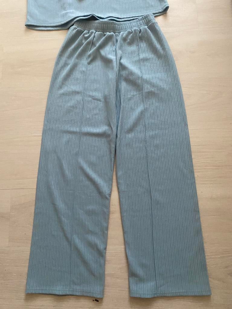 Comfortabele lichtblauwe set: Wide leg broek,longsleeve top, Kleding | Dames, Dames-kledingpakketten, Ophalen, Zo goed als nieuw